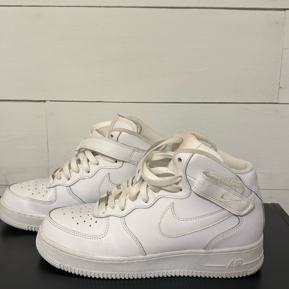 Hightop Air Force 1s